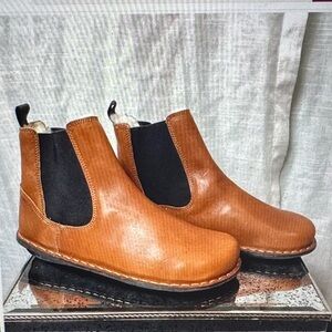 Stylish Tan Chelsea Booties